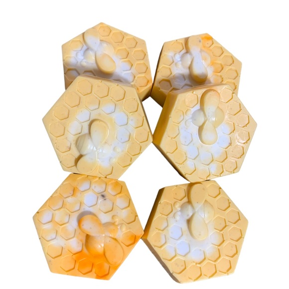 Handmade Soap - Oatmeal Honey & Milk Soap Bar - Picture 9 of 12